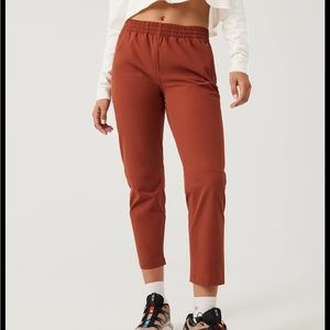 Outdoor Voices Women’s Saddle Rectrek’s RARE!